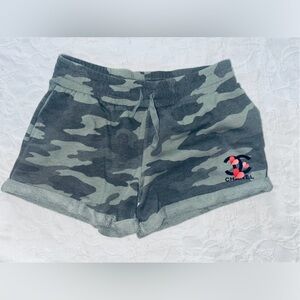 Camo shorts - medium